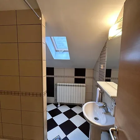 Square Гостевой дом Белград