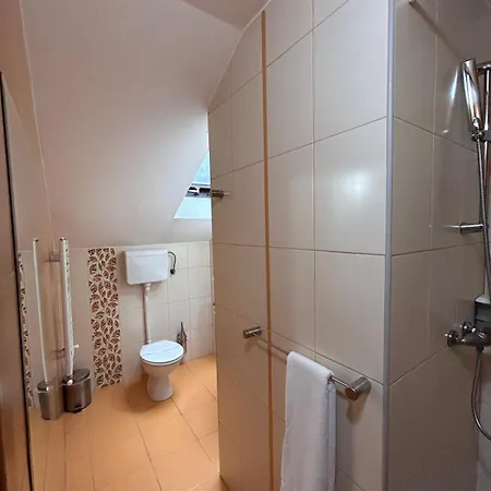 Square Гостевой дом Белград