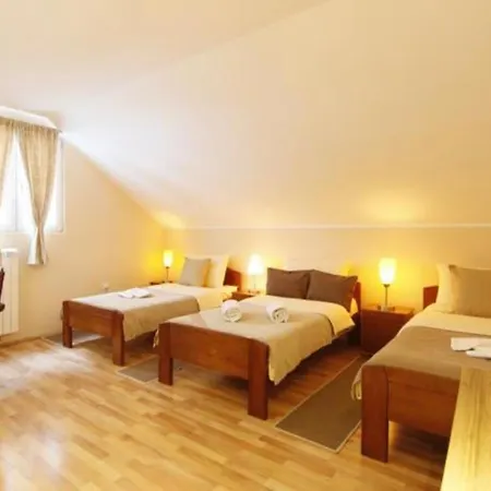 Square Белград