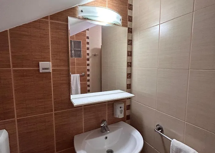 Square Gostinjska kuća 3*