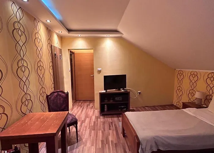 Gostinjska kuća Square 3*